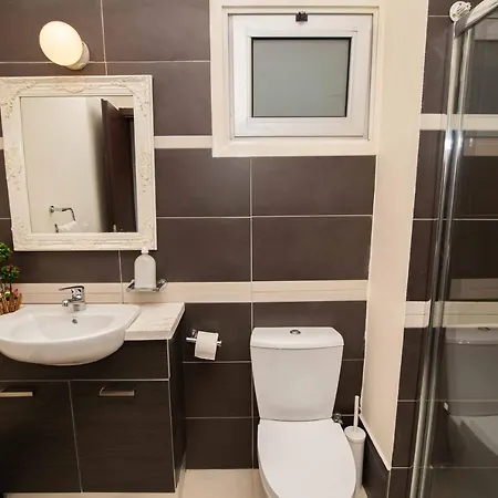 Trident 4 Apartman Paralímni