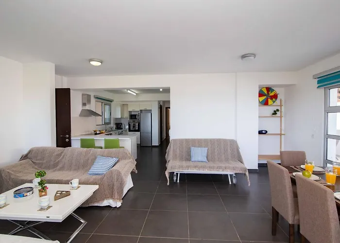 Trident 4 * Paralimni