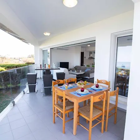 Appartement Trident 4 Paralímni