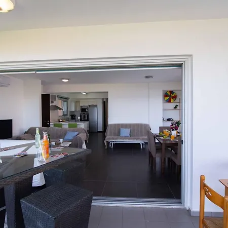 Appartement Trident 4 *