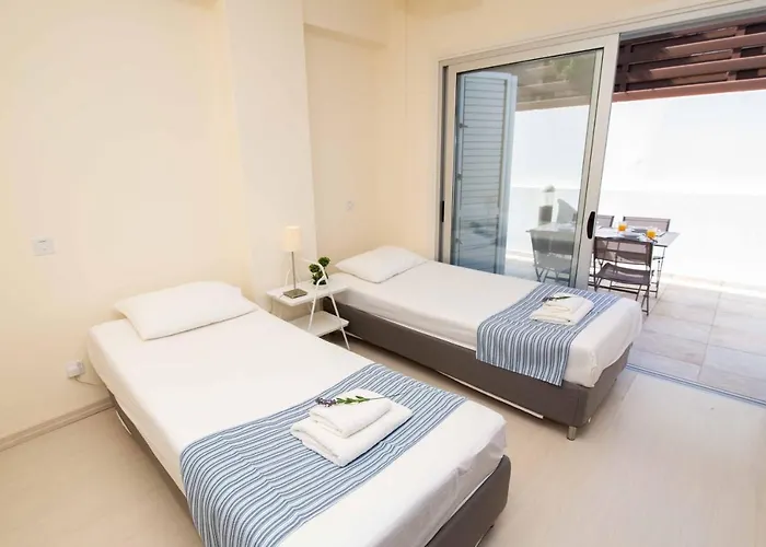 Trident 4 * Paralimni