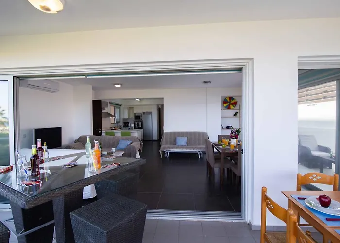 Apartment Trident 4 *